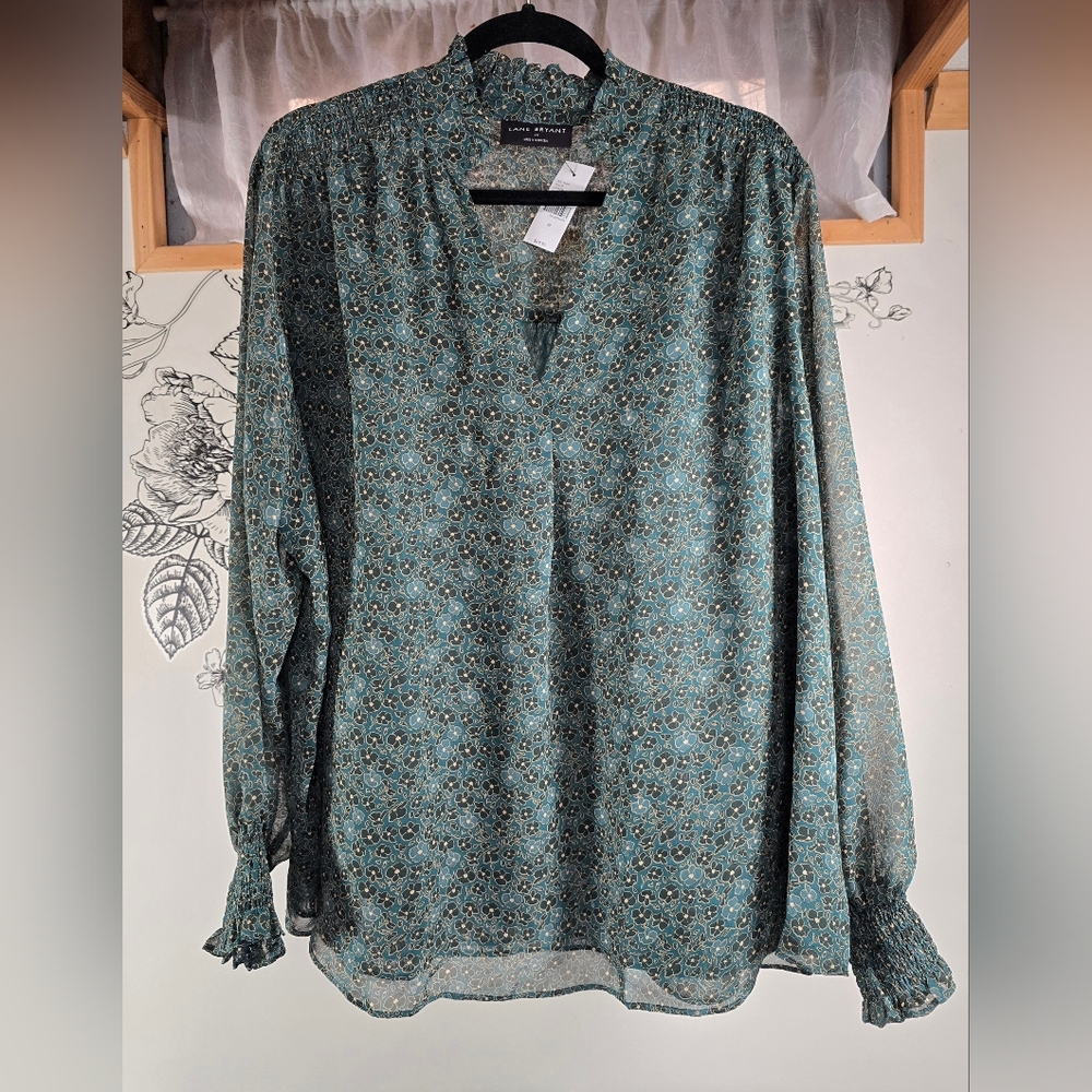 Lane Bryant lined long sleeved blouse size 20, green floral print
